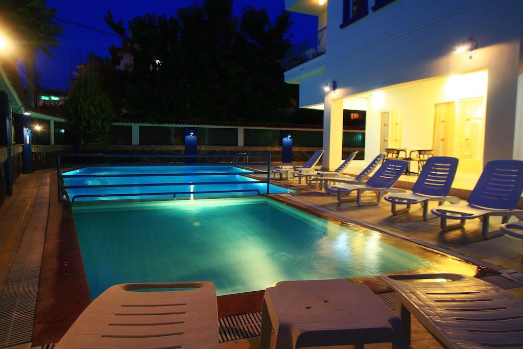 Marigold Otel Çeşme Esterno foto
